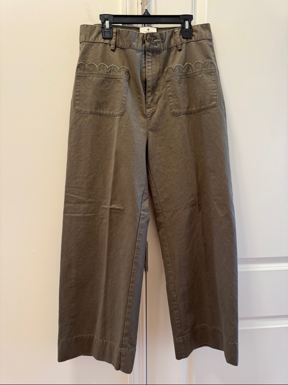 Tuckernuck Women Scallop Pants